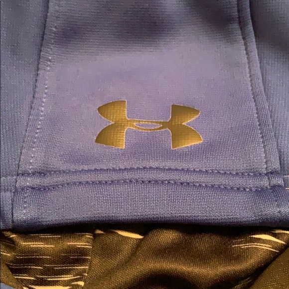 Boys Under Armour Hoodie - Picture 3 of 8